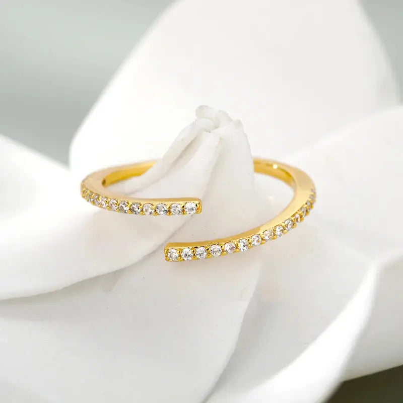 Simple Zircon Ring - Black & Elva
