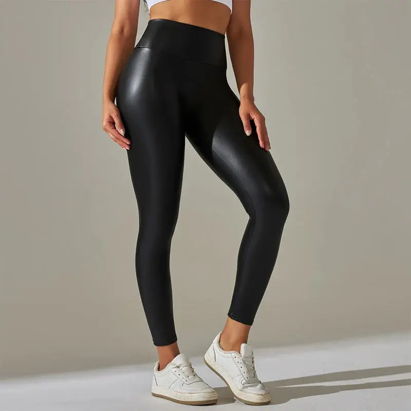Oversized PU Pants - Black & Elva