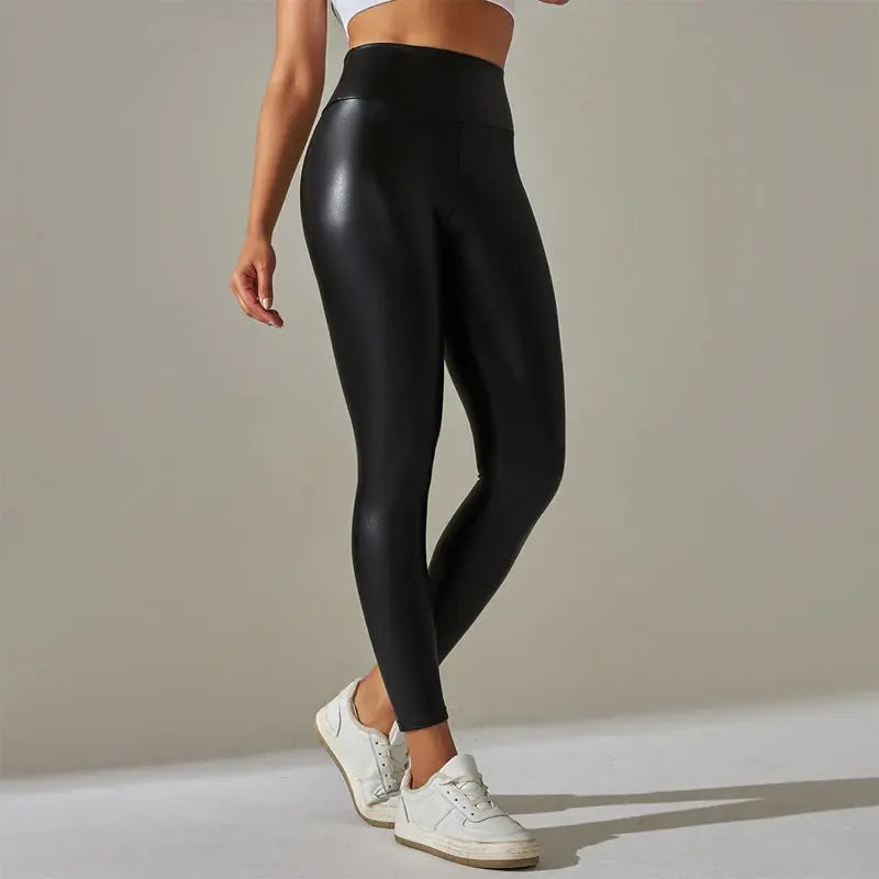 Oversized PU Pants - Black & Elva