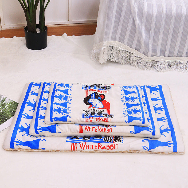 3D Simulation Pet Blanket – Soft Thickened Warm Mat Bed with Pizza, Avocado & Omelette Toast Designs - Black & Elva
