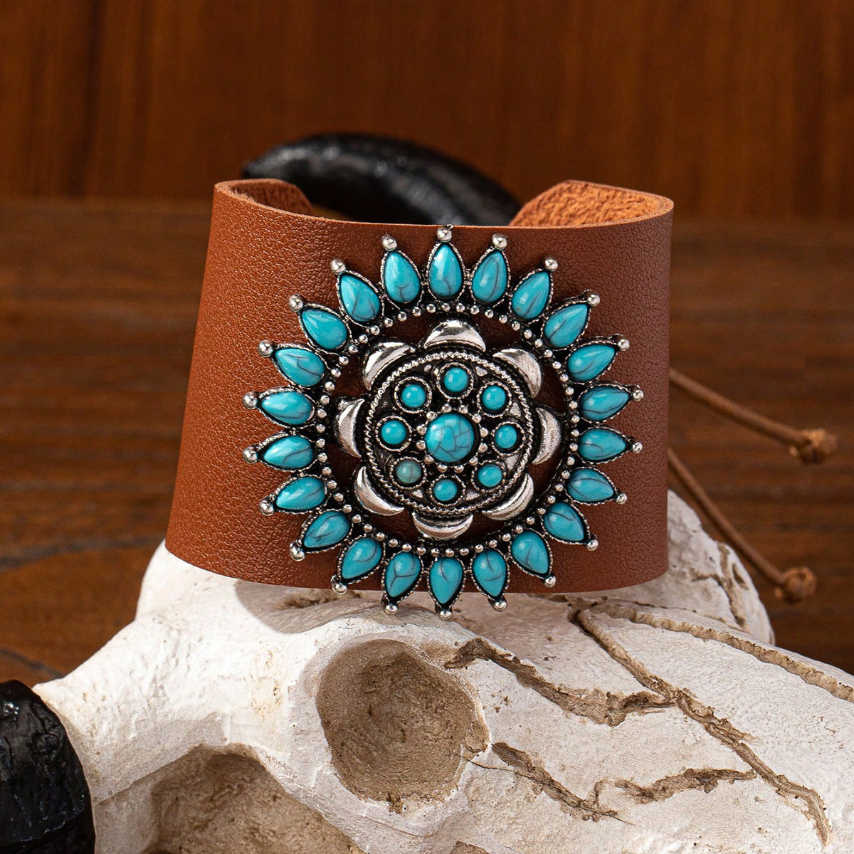 Vintage Western Denim Blue Turquoise Animal Leather Bracelet - Black & Elva