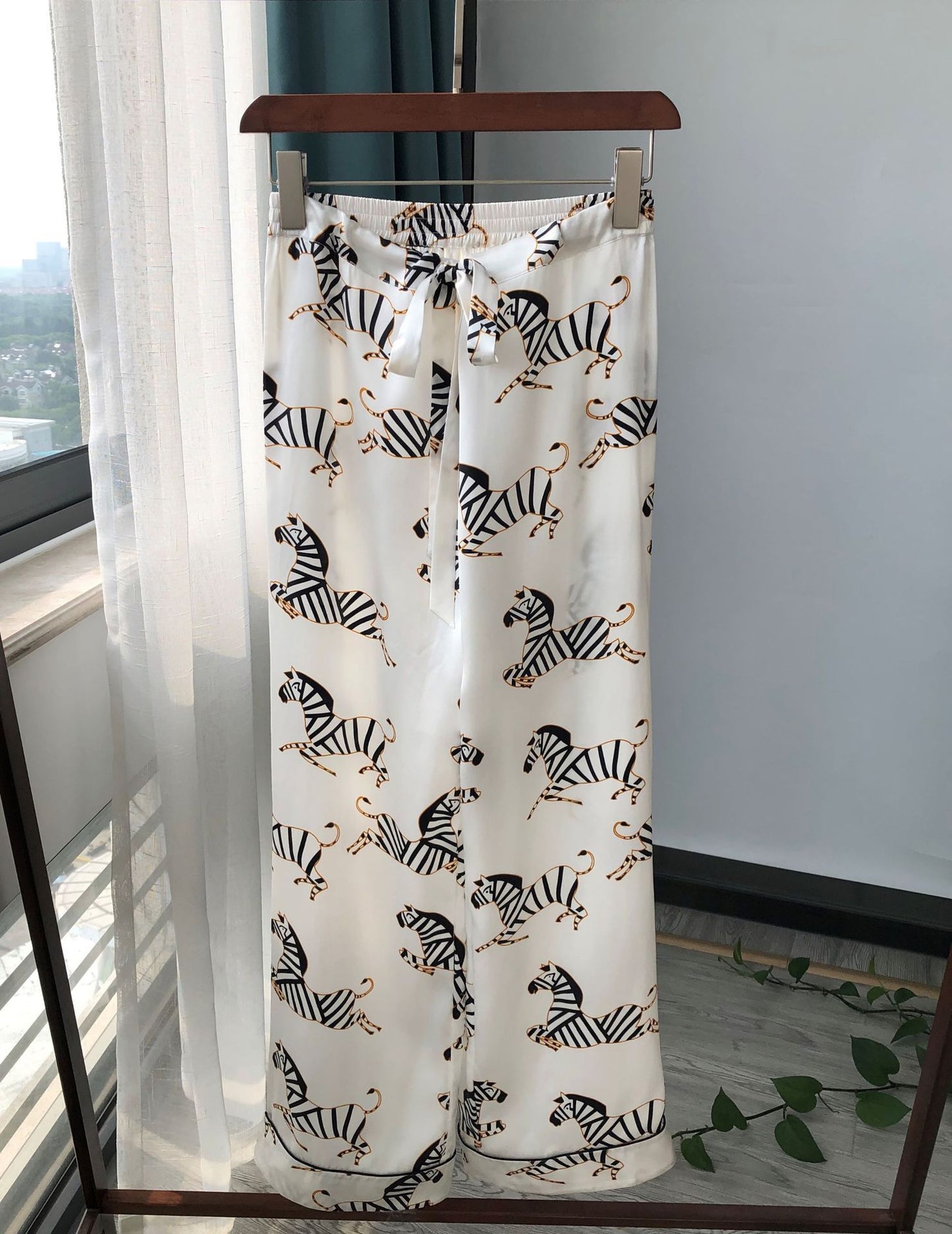 Pajama silk top shorts trousers - Black & Elva