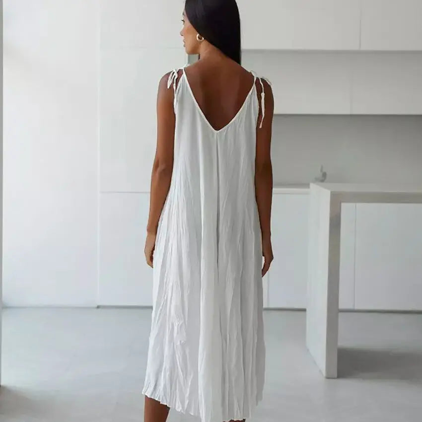 Autumn White Comfortable Sling Dress - Black & Elva
