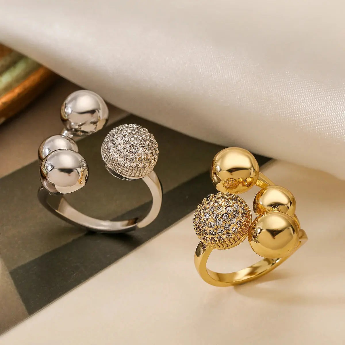 Geometric Ball Ring - Black & Elva