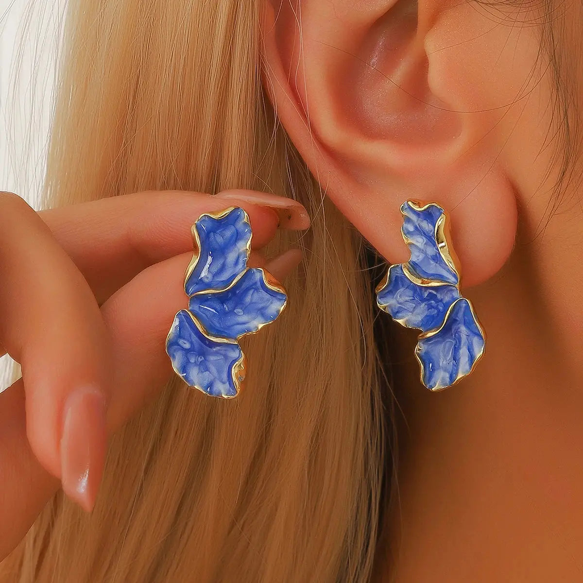 Maple Leaf Flower Earrings - Black & Elva