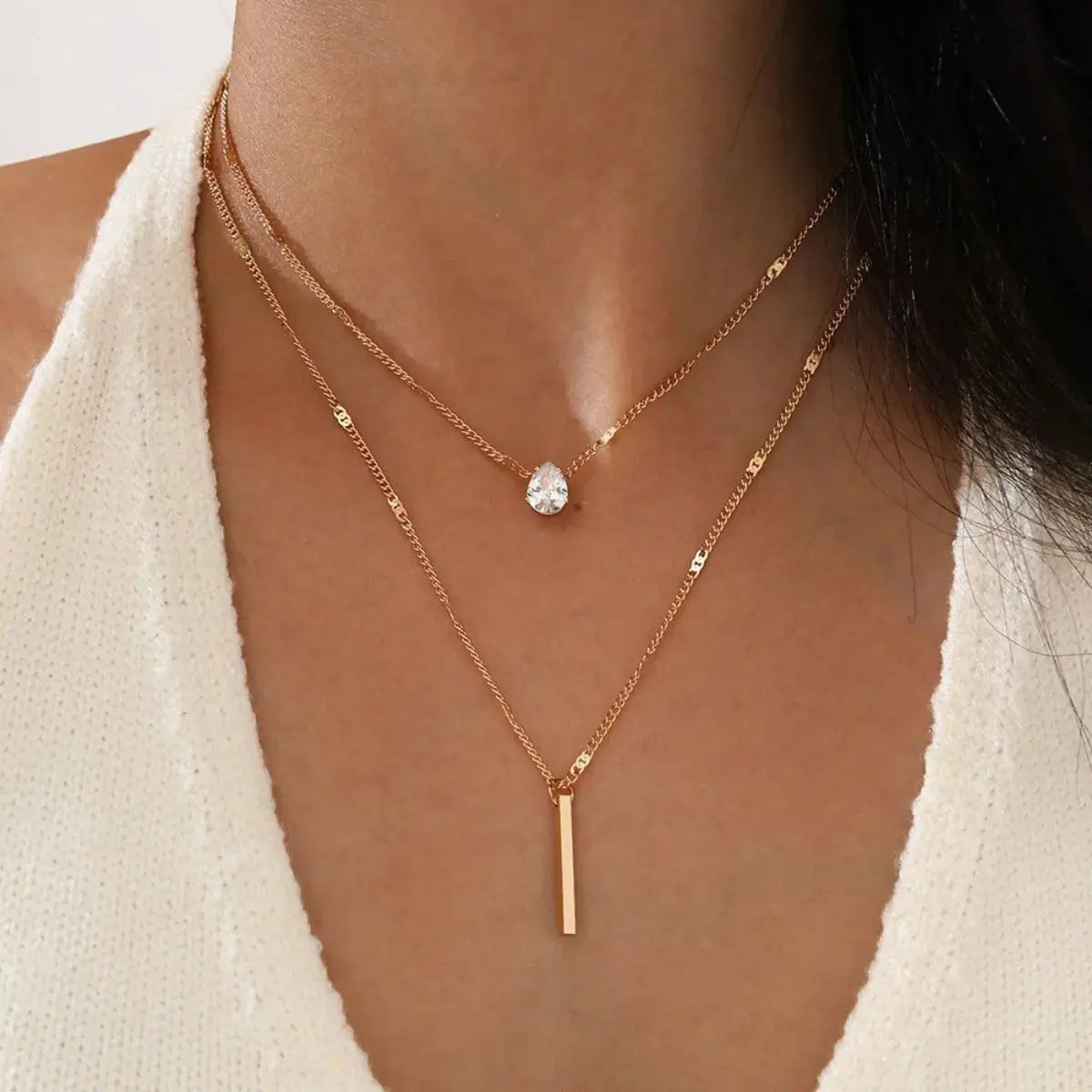 Star Pendant Necklace - Black & Elva