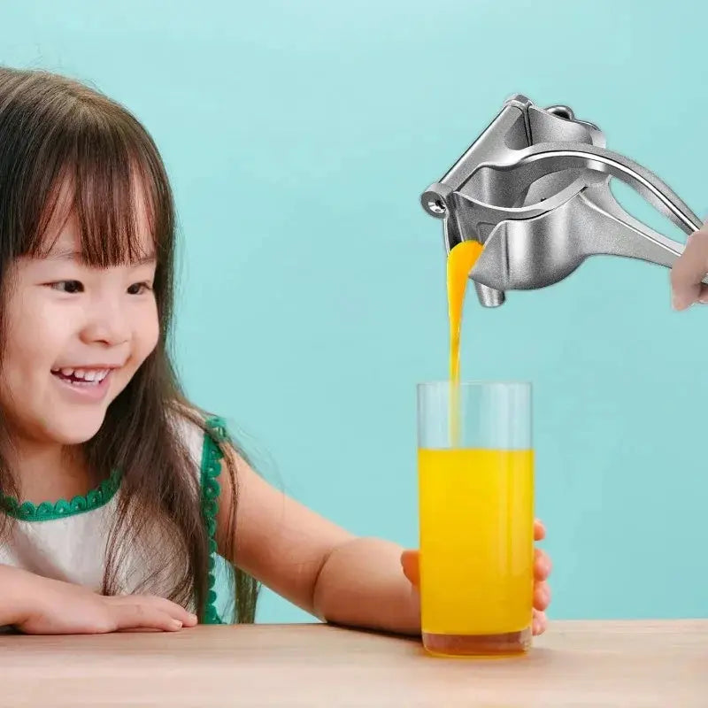 Aluminum Manual Juice Squeezer - Black & Elva