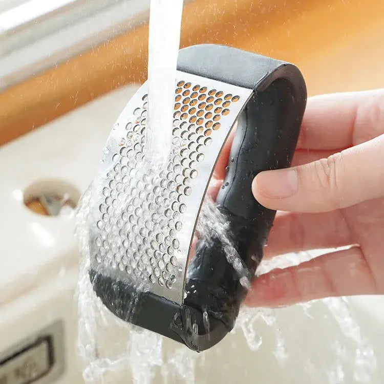 Stainless Steel Garlic Crusher - Black & Elva