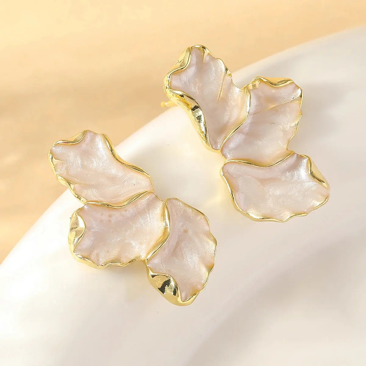 Maple Leaf Flower Earrings - Black & Elva