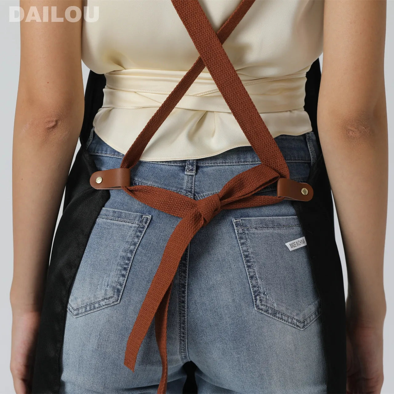 Adjustable neck strap of Customized Logo Signature Kitchen Apron