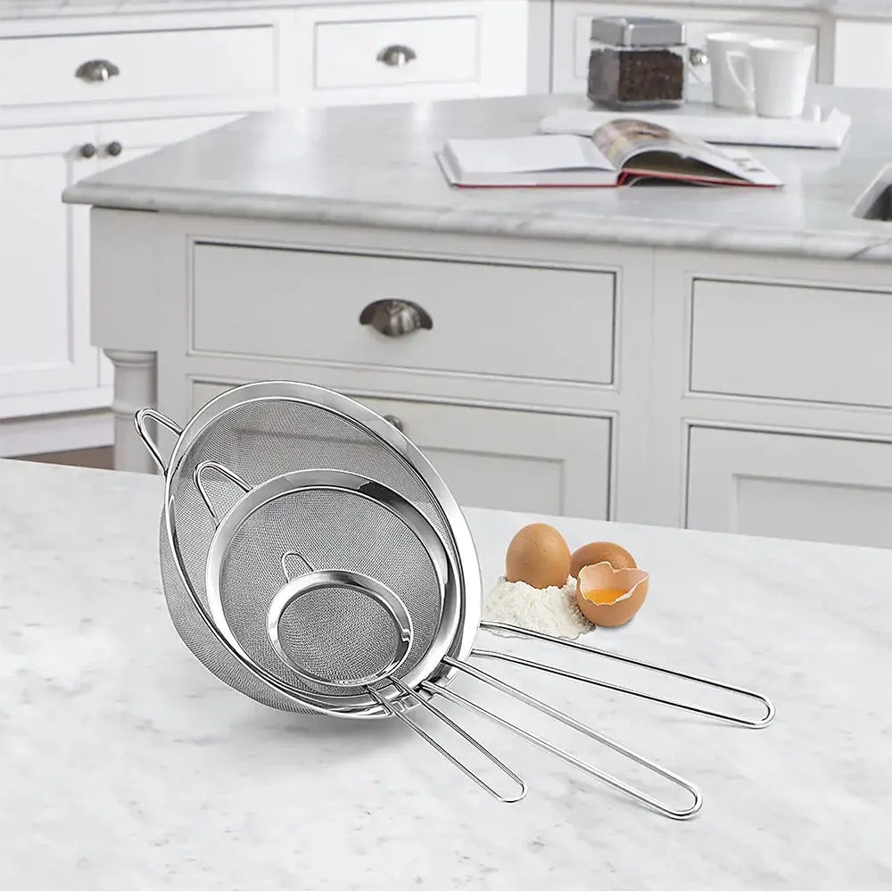 Stainless Steel Flour Sifter - Black & Elva