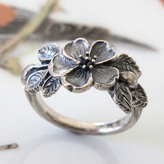 Retro Fashion Green Leaf Flower Blooming Bud Ancient Silver Ring - Black & Elva